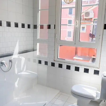 A Due Passi Dal Mare Лайгуэлья