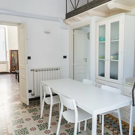 A Due Passi Dal Mare Лайгуэлья